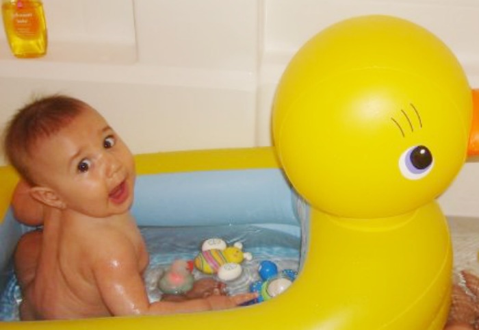 Munchkin Inflatable Safety Duck Tub Bath Toy Baby Child Play Kid Stuff  Infants