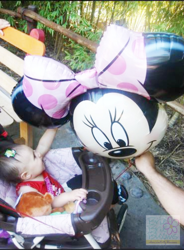 Disneyland-with-infants-buy-a-balloon