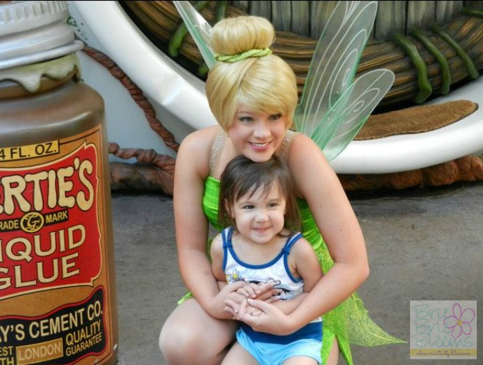 Disneyland-with-infants-meeting-Tinker-Bell