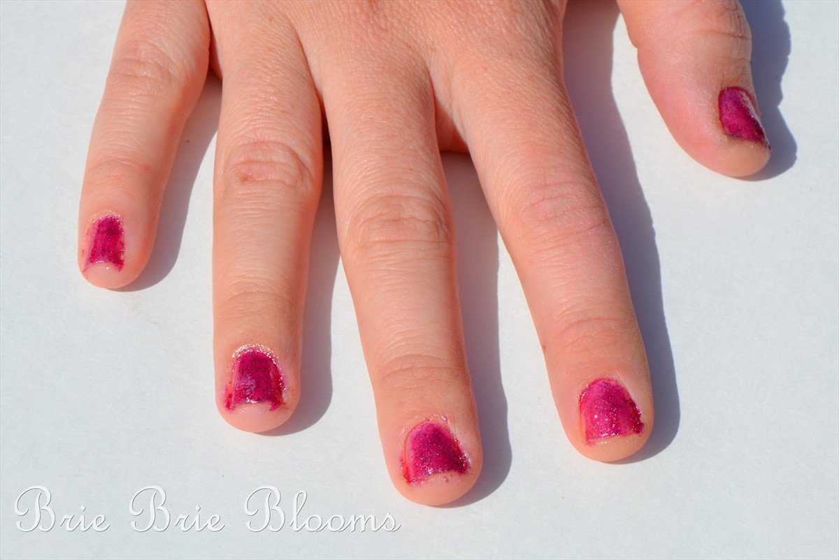 Brie Brie Blooms, Mommy Daughter Nail Fun with Sally Hansen, #IHeartMyNailArt (4)