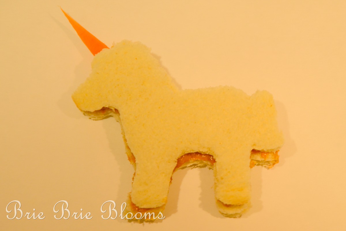 Brie Brie Blooms, Unicorn Sandwich #packedlunch #preschool #unicorn (5)