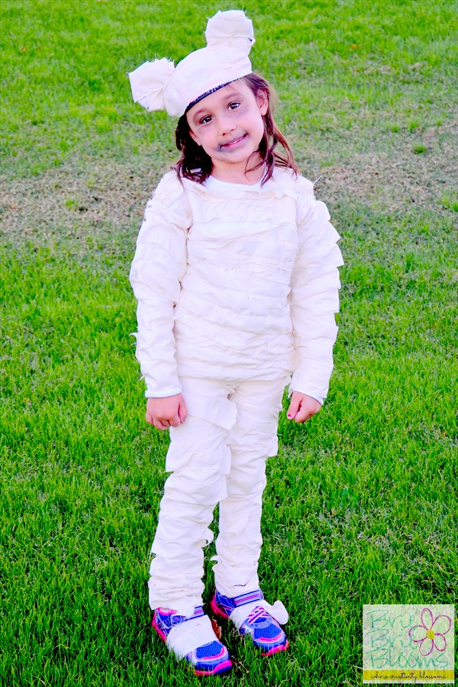 Disney Mummy Costume with Stride Rite Shoes #sponsored