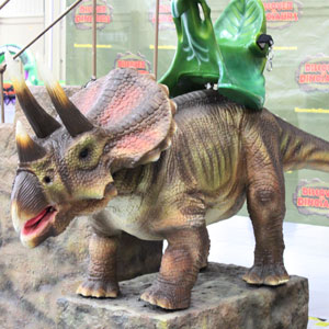 Discover the Dinosaurs Triceratops ride