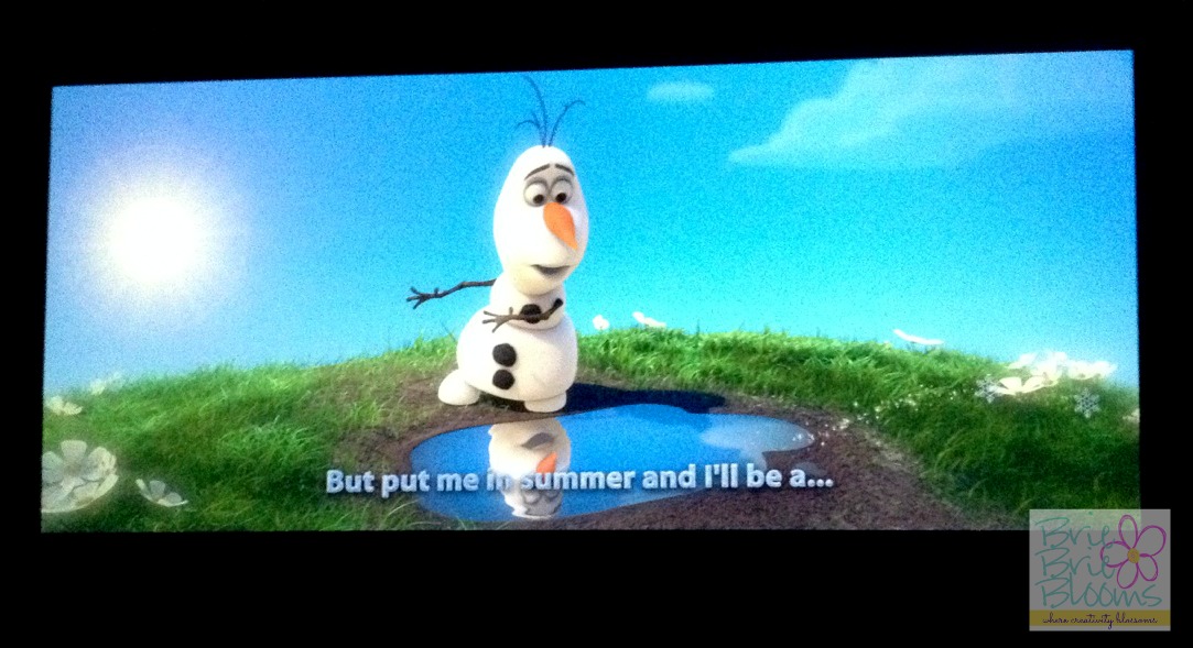 Olaf in Disney FROZEN sing along
