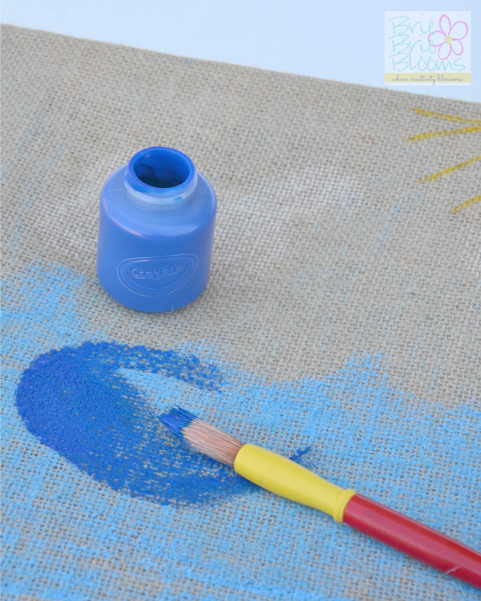 crayola-washable-paint-on-burlap
