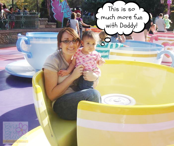 baby-on-Disneyland-teacups