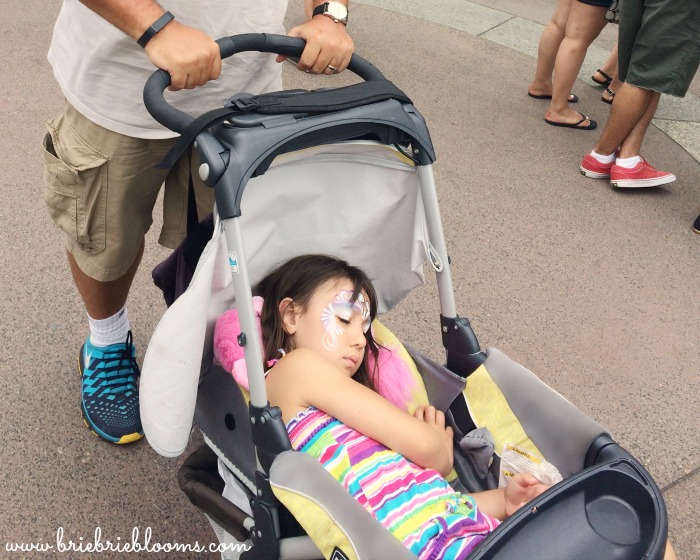 sleeping-in-stroller-at-Disneyland