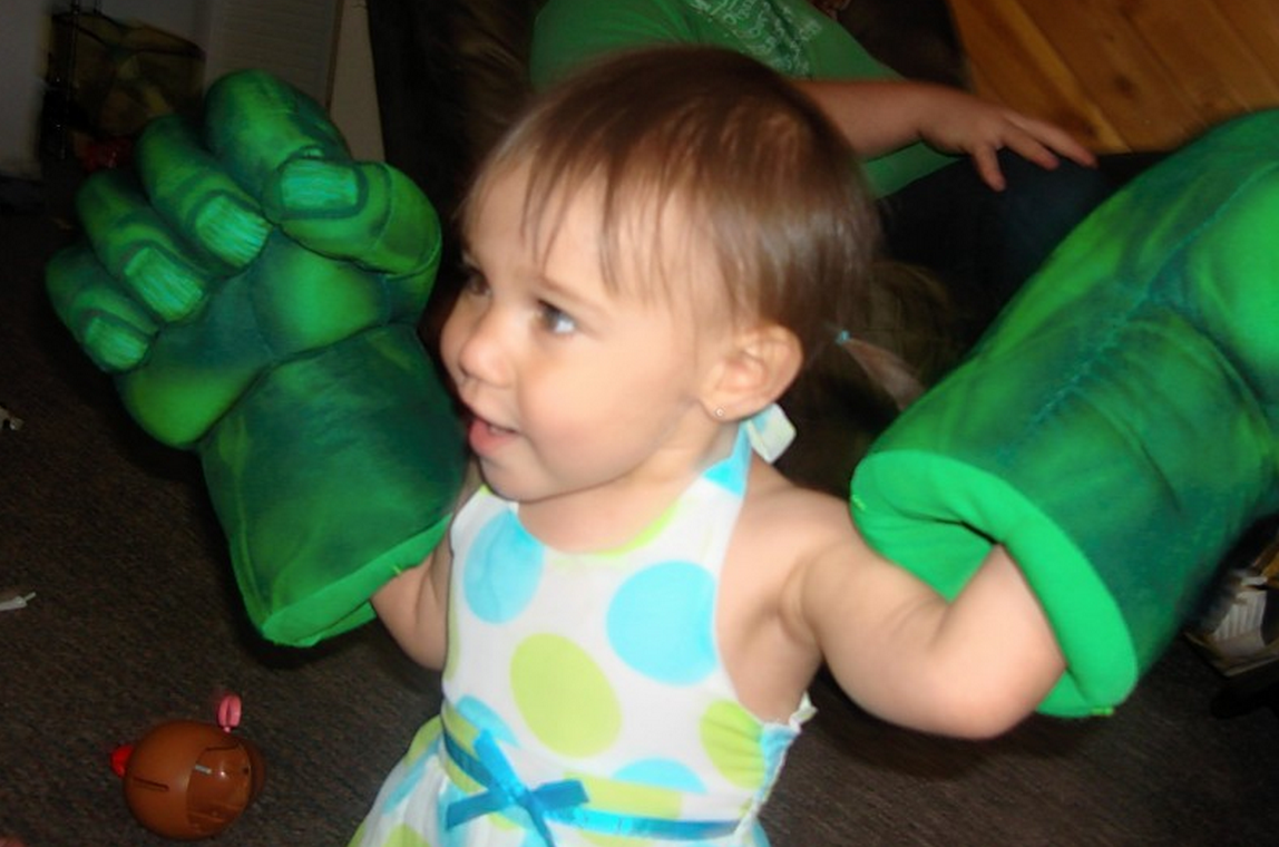 baby-pretending-to-be-the-hulk