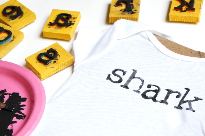 DIY-baby-shark-week-shirt