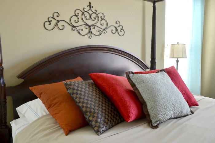 easy bedroom transformation, pillows