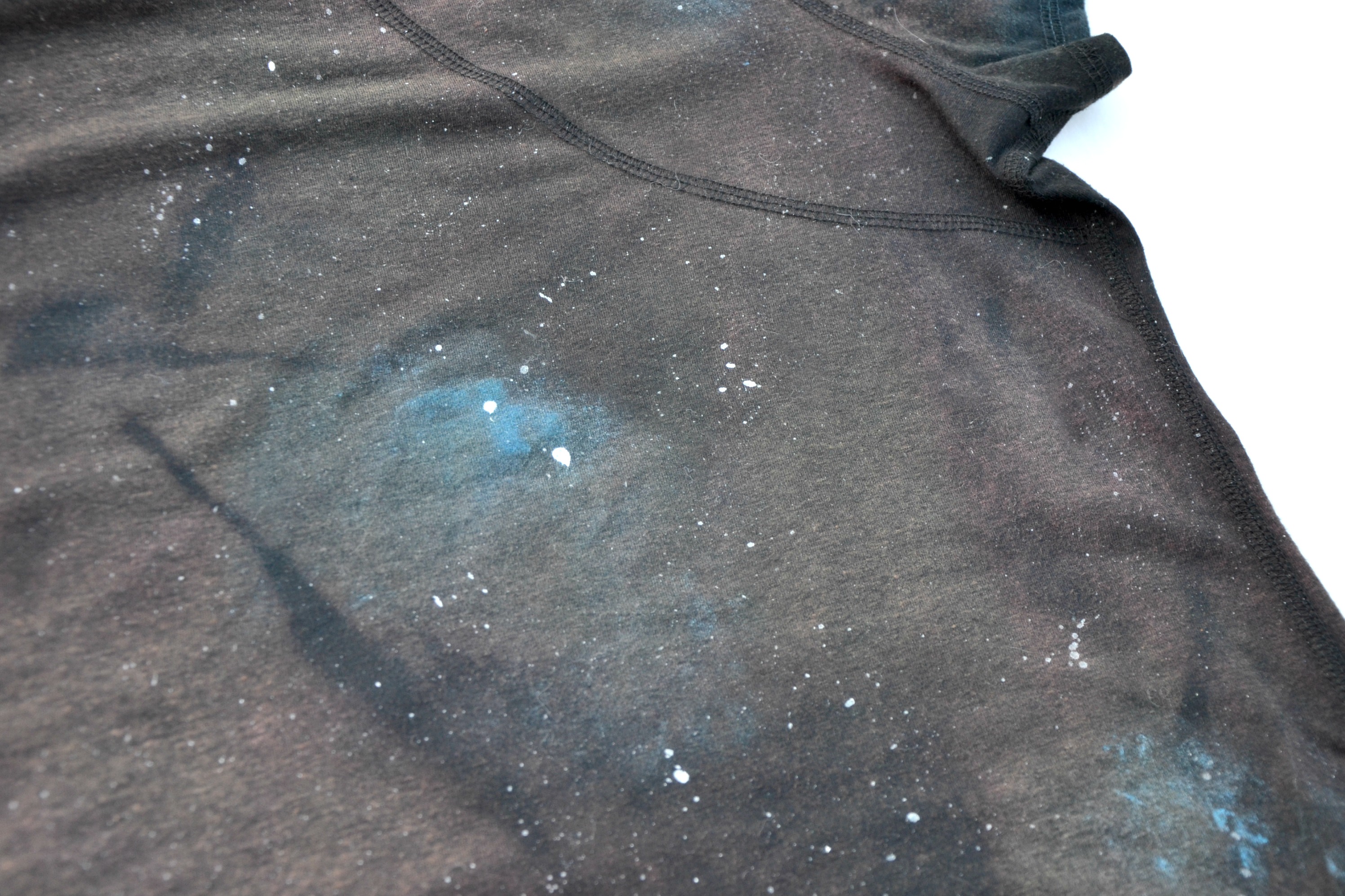 DIY Galaxy Shirt tutorial fabric paint