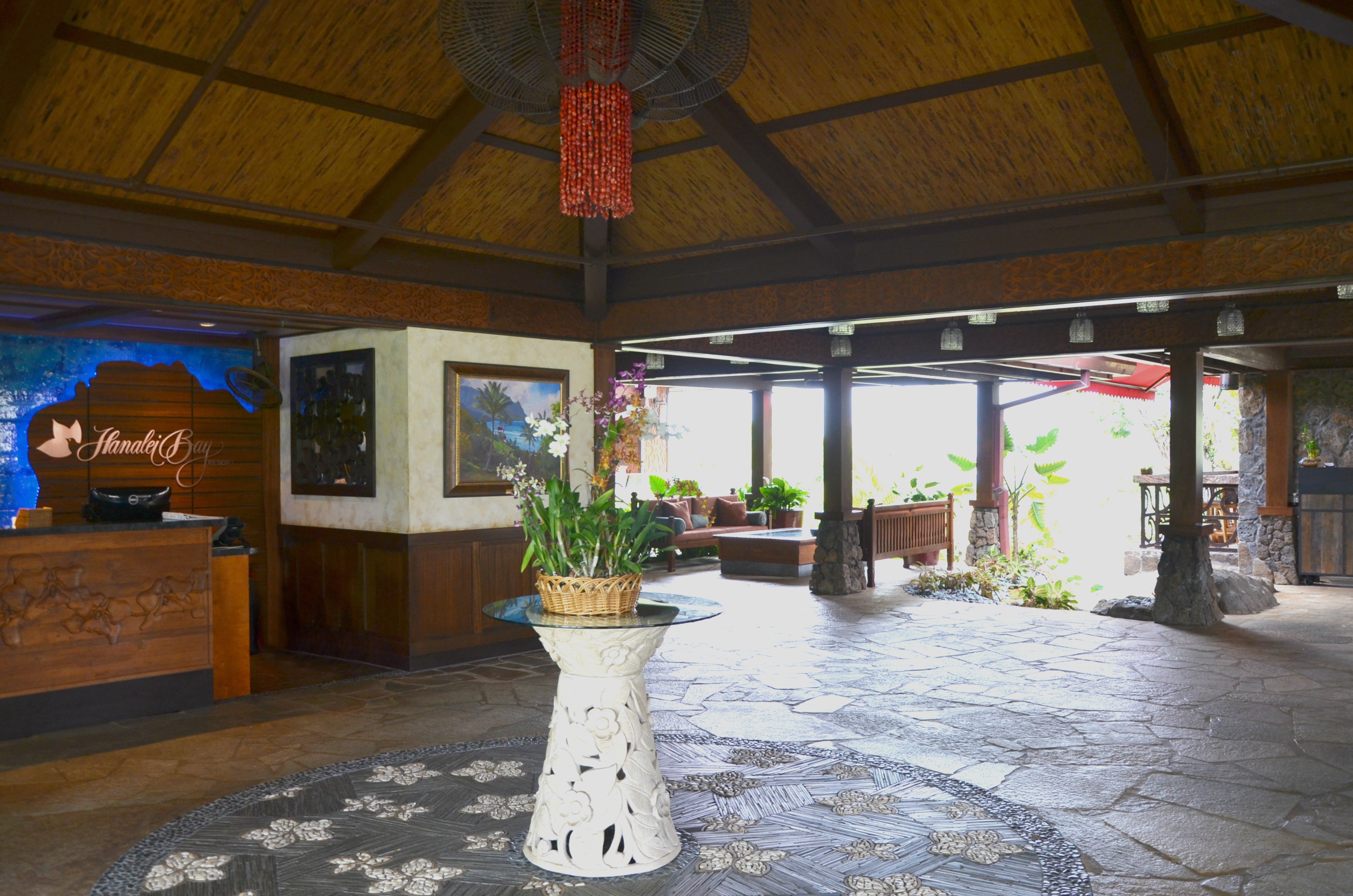 Hanalei Bay Resort lobby