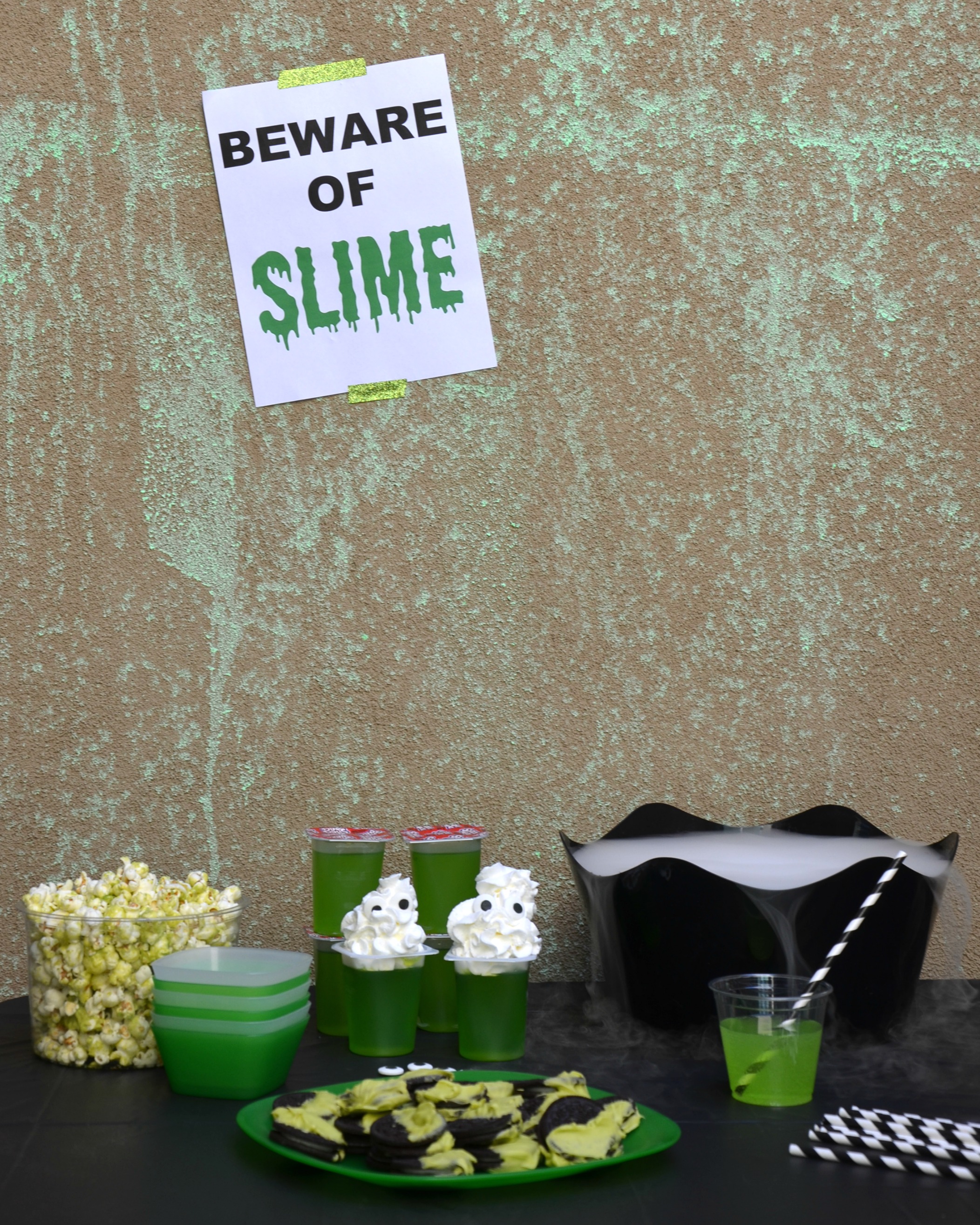 Slimer Party Tablescape