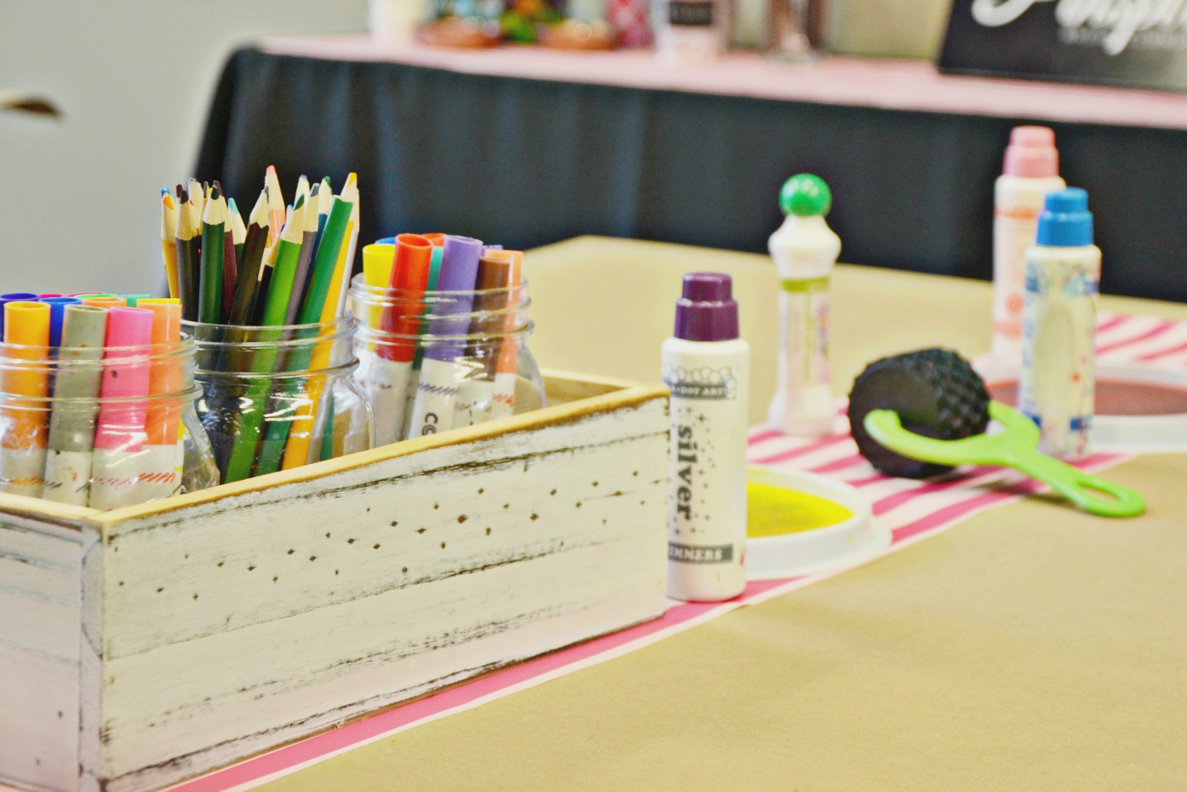 Pinspiration splatter paint birthday party bag craft table