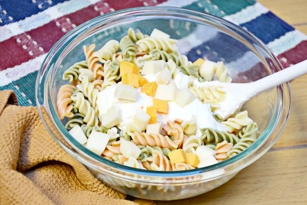 Easy kid friendly pasta salad recipe Brie Brie Blooms