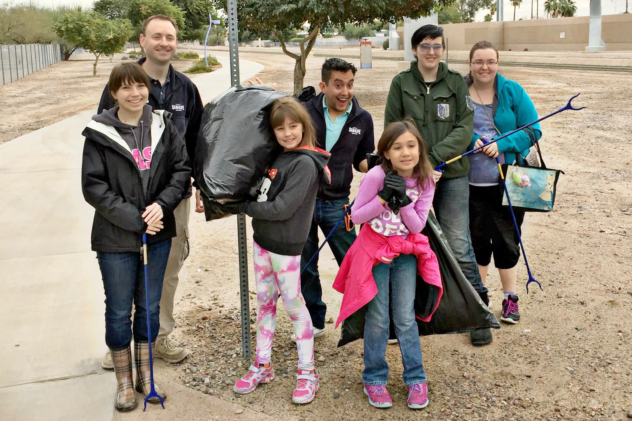 SEA LIFE Arizona Young Environmentalists canal clean up group