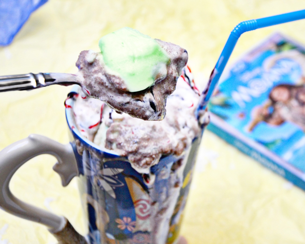 Celebrate the release of Moana with a family movie night and this yummy Moana Heart of Te Fiti shake recipe.