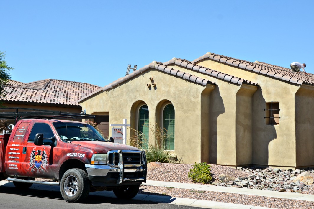These Gilbert, Arizona Moving Resources are great for selling, buying and moving and include an excellent roofing business.