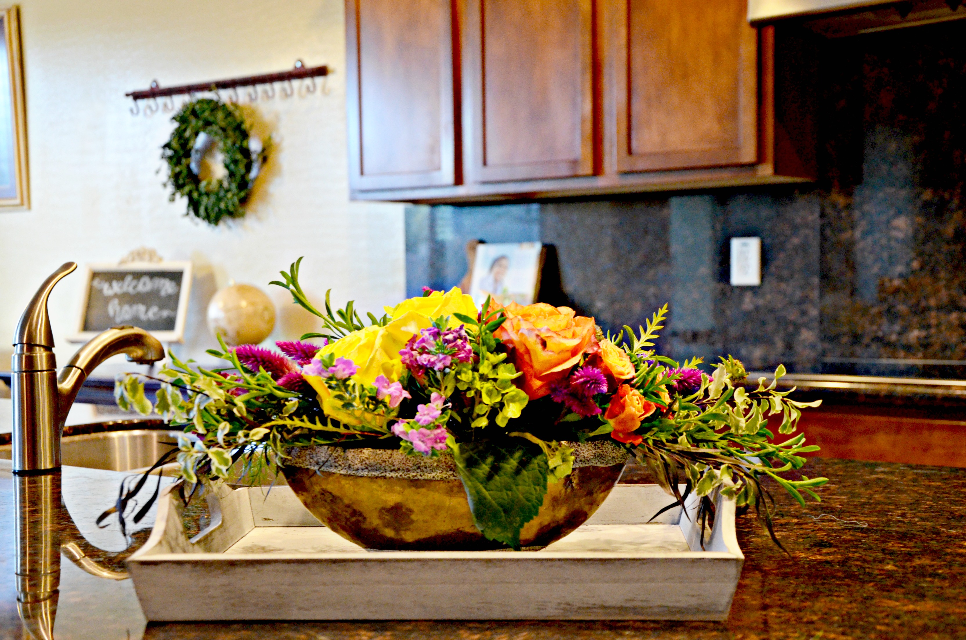 Stage with fresh flowers is included in these Gilbert, Arizona Moving Resources because they keep your home smelling and looking fresh and welcoming to potential buyers.