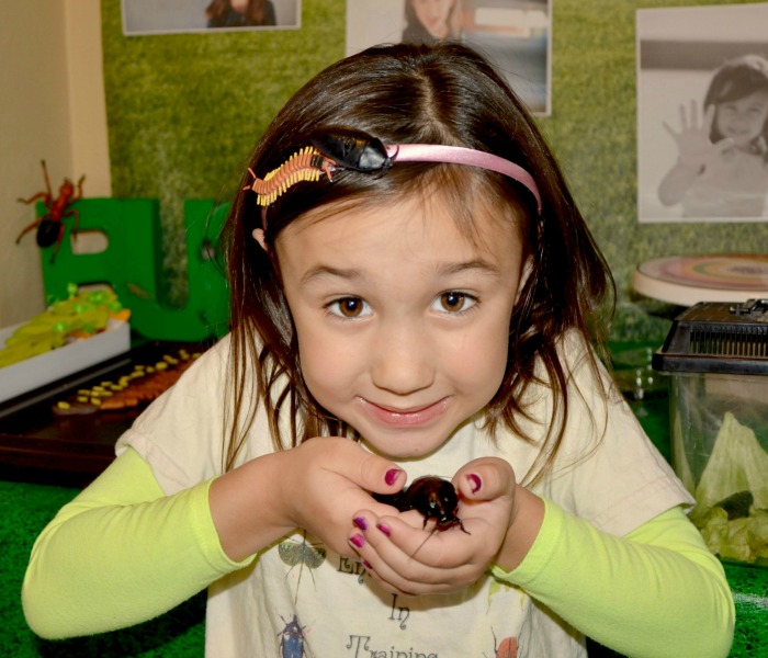 Gabriella, a Phoenix based kid blogger, loves learning about animals and is fascinated by bugs.