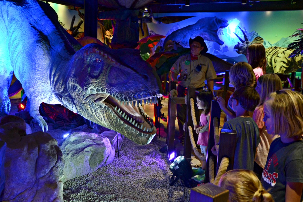 Host the ultimate dinosaur party at Pangaea Land of the Dinosaurs in Scottsdale, Arizona for an awesome educational experience with your friends.