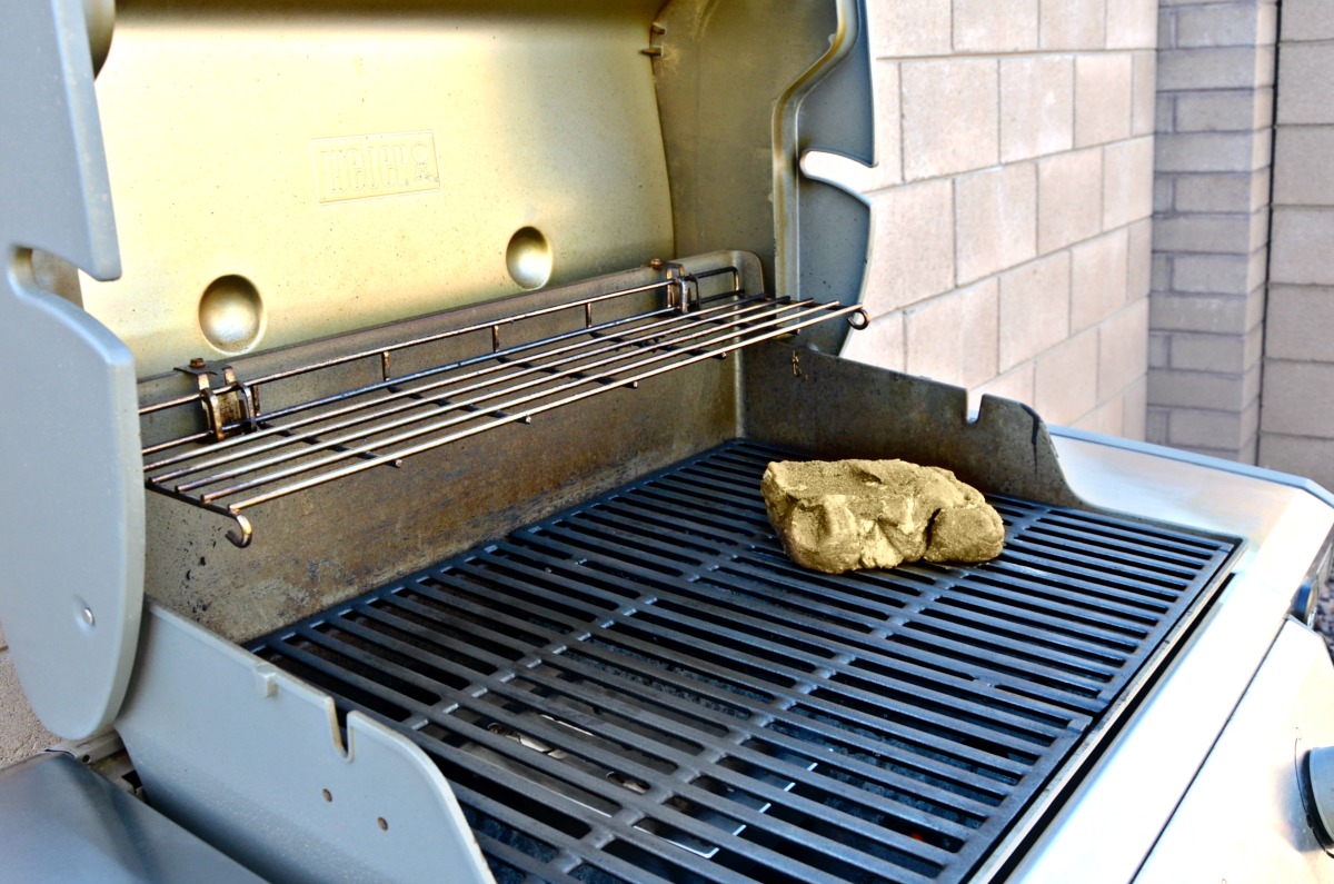 Making pulled pork on a gas grill is easy for your summer meals.