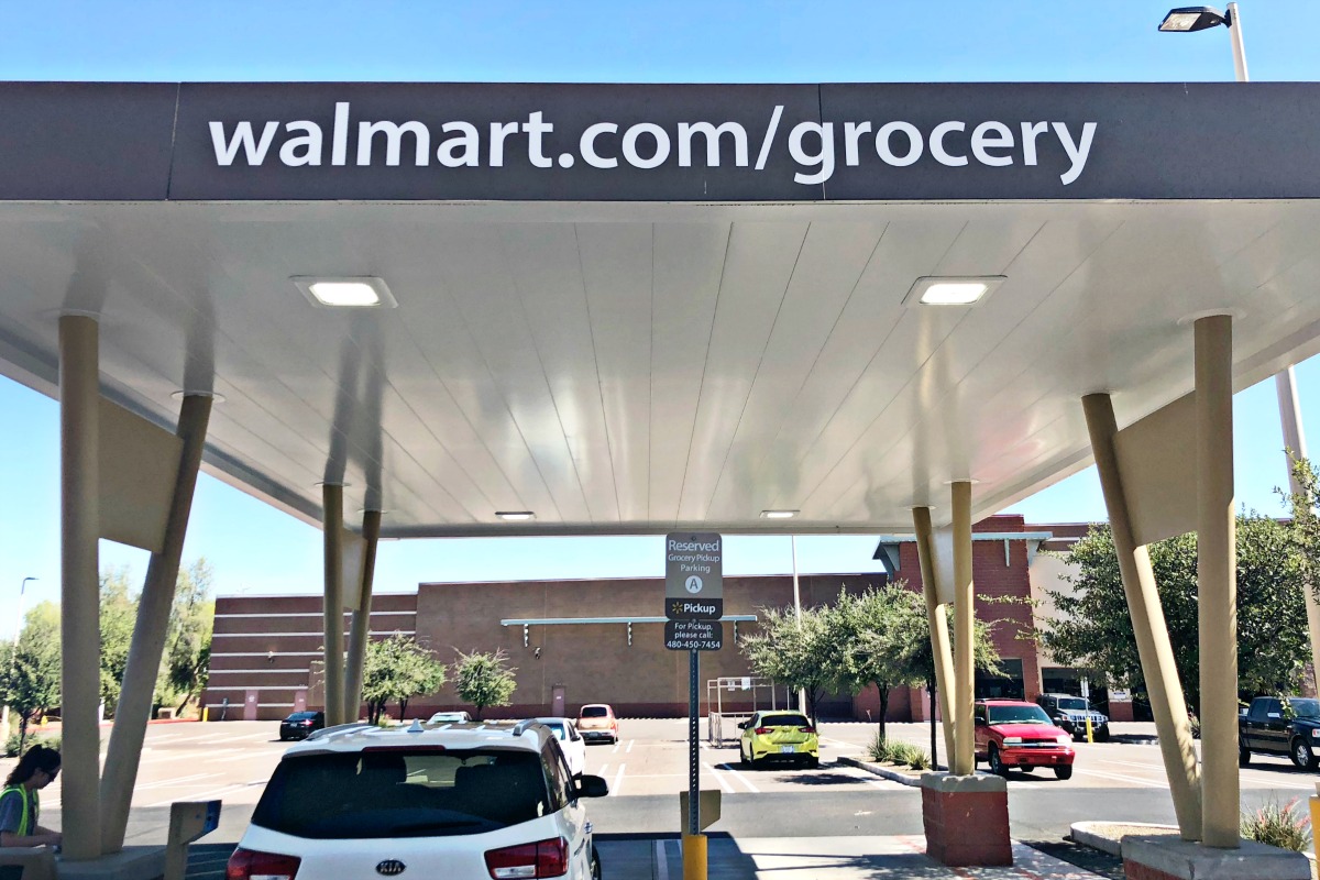The Walmart online grocery pickup service is so easy to use.