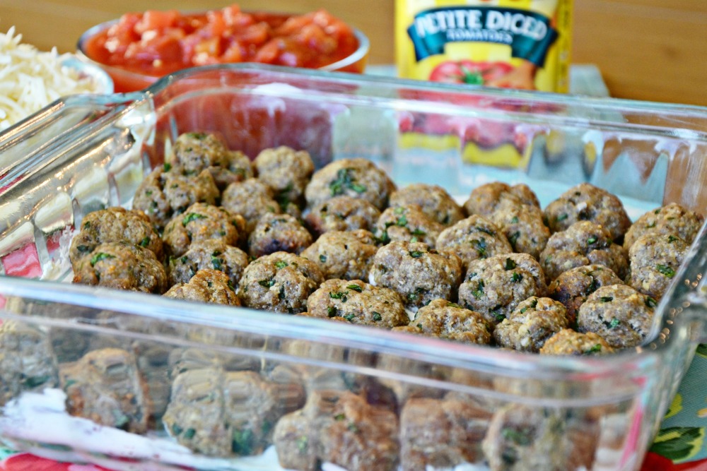 Homemade meatballs made about 1/3 of regular size meatballs are excellent for this Italian meatball dip recipe.