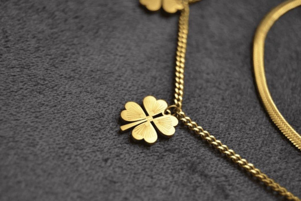 Gold Jewelry Four Leaf Clover Charm